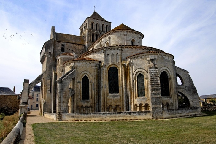Abbaye Saint-Jouin de Marnes