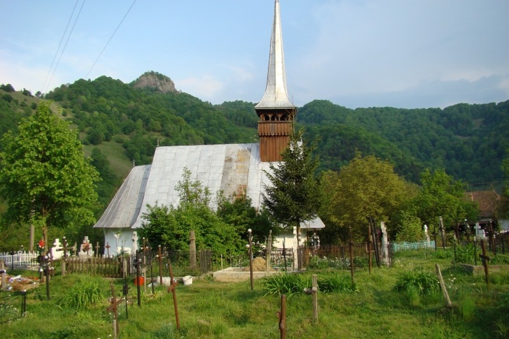Wooden church in Sartăș