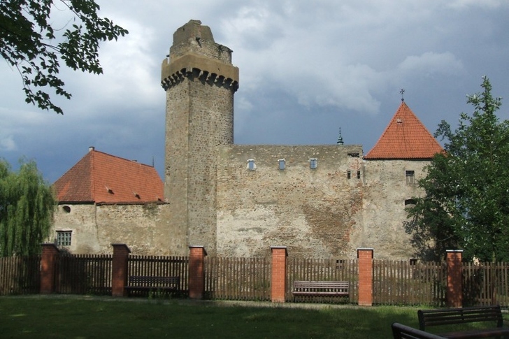 스트라코니체 성