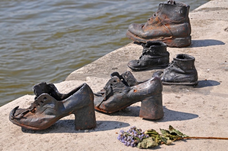 Shoes on the Danube