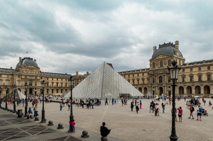 Louvre Pyramid