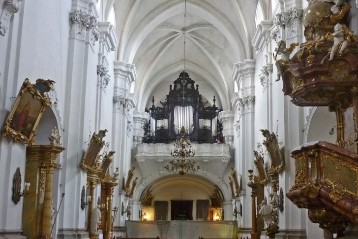 بازيليكا القديسة هيدويغ