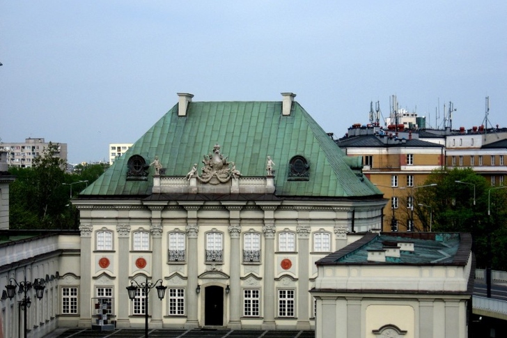 Palace under the Sheet Metal Roof