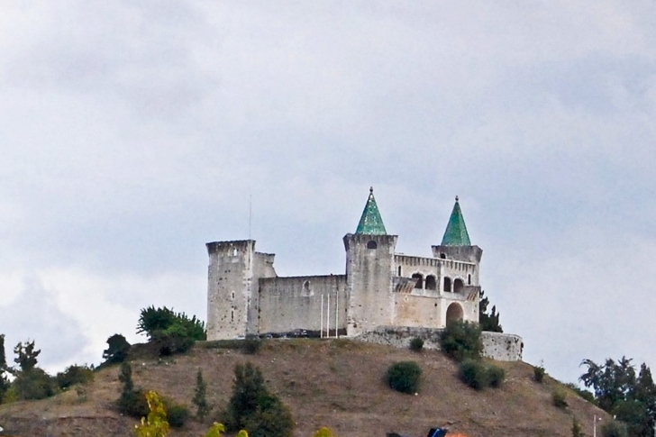 Castelo de Porto de Mós