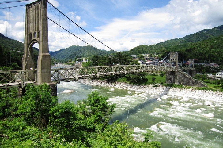 Momosuke Bridge