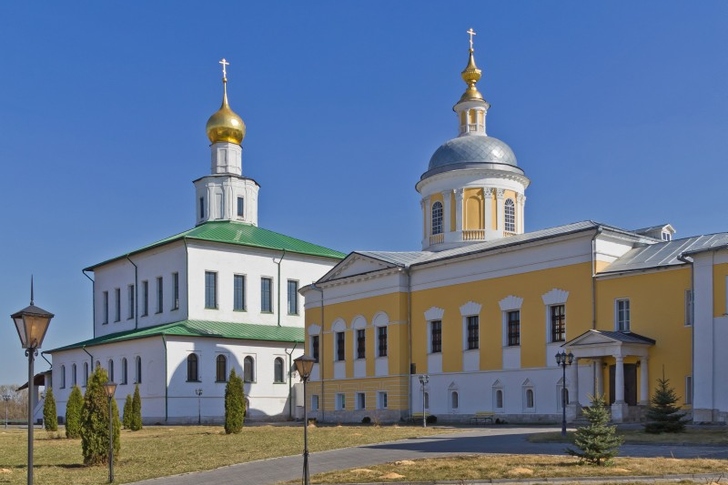 Staro-Golutvin Monastery