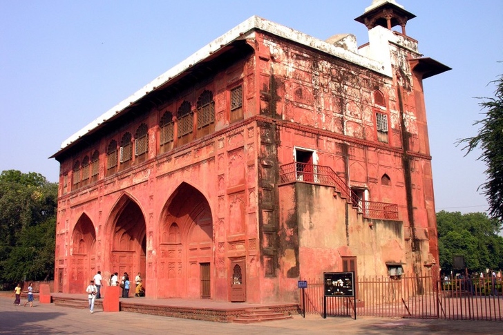 Naubat Khana (Red Fort)