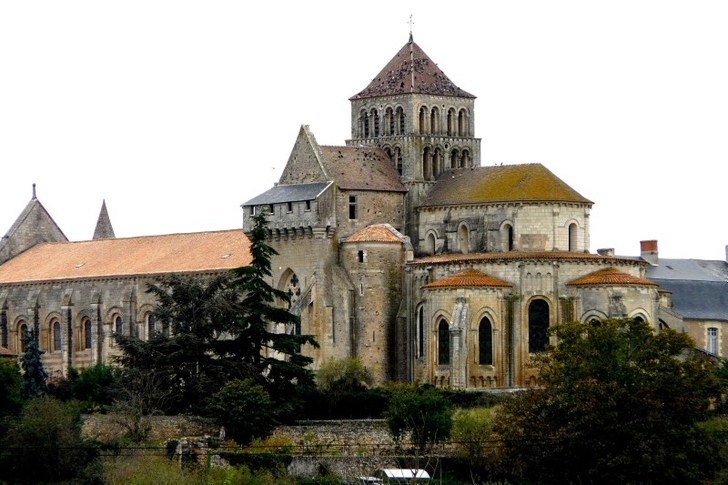 Abbaye Saint-Jouin de Marnes
