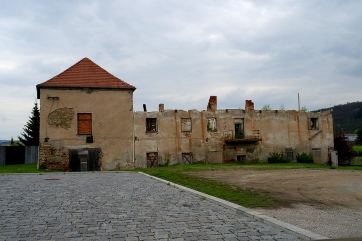 Zámek Králův Dvůr