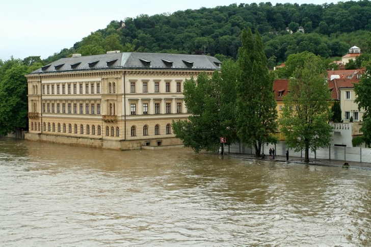 Lichtenštejnský palác (Kampa)