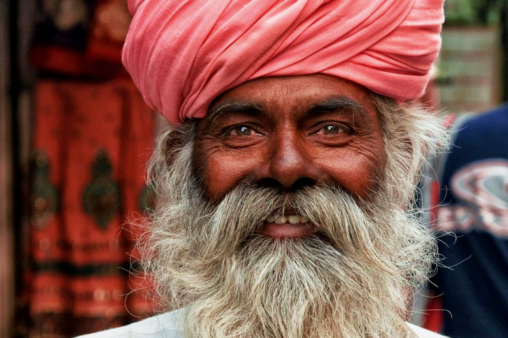 Homme barbu en Inde