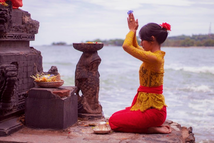 Woman Rituals In Bali