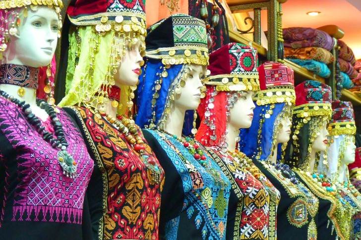 Ammán, Jordánsko, odev, orientálny závoj