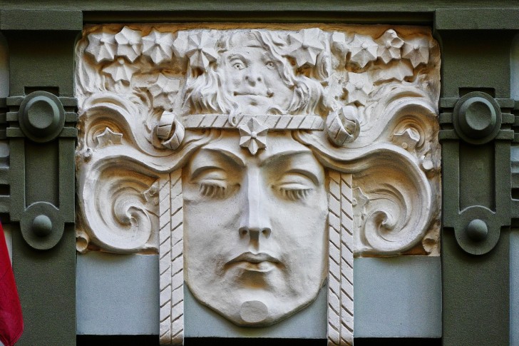 アールヌーボー様式のファサードの詳細