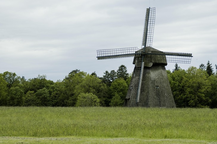Vindmølle av tre, gammel, vintage