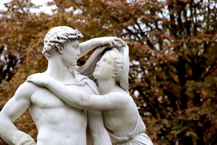 Statue Sculpture Pierre Torse Homme