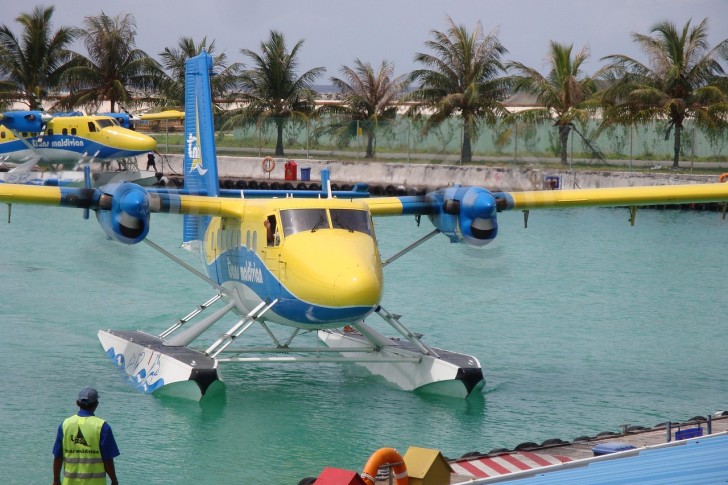 Vesilentokoneloma Malediivien matkailu