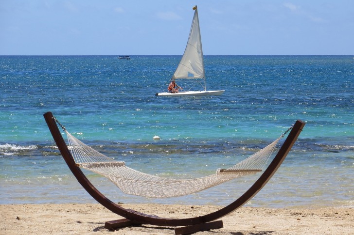 Strandurlaub im Sommer am Meer Sonne