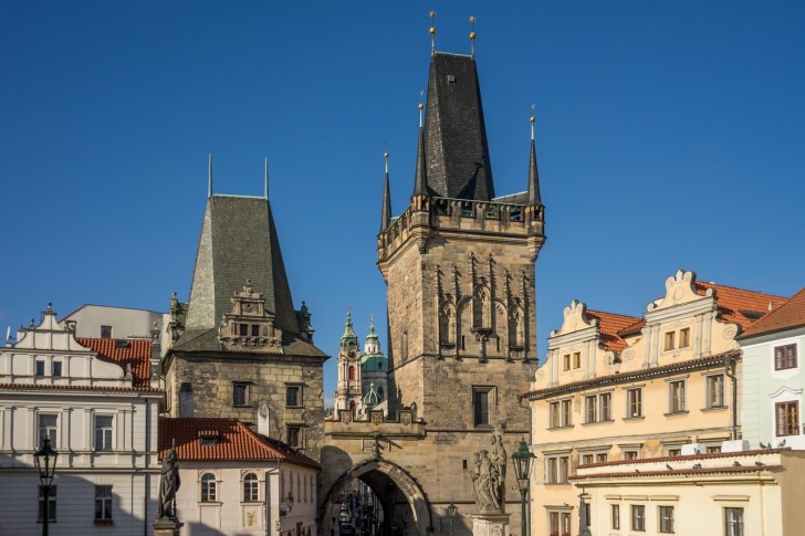 プラハ モルドバ カレル橋