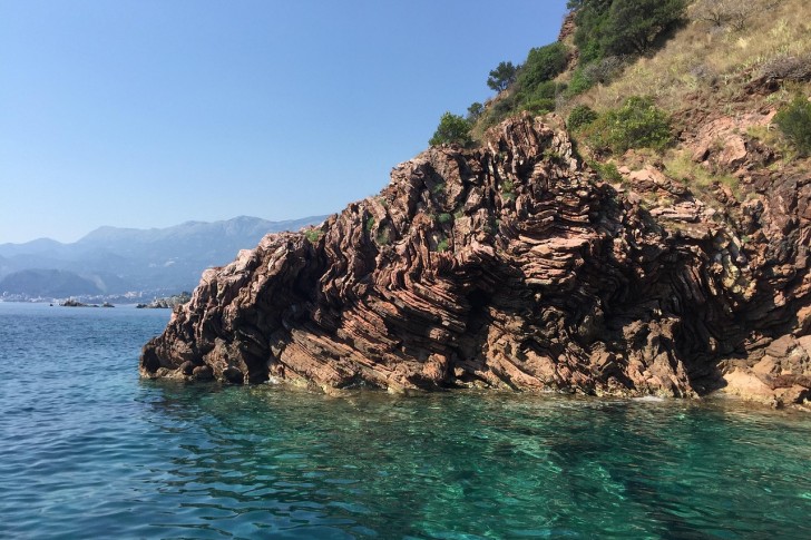 海 モンテネグロ 旅行 自然 崖