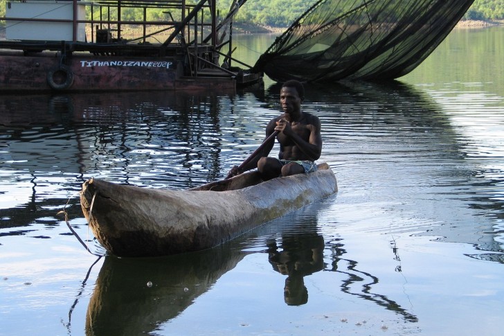Lodný rybár rybár Songo Mozambik