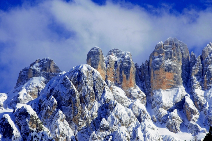 White Mountain Range Under Blue and White Cloudy Sky Landscape