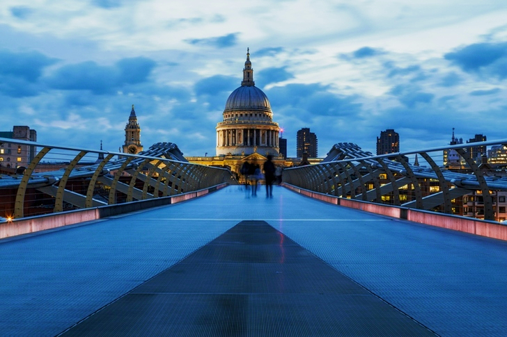 People Crossing Millenium Bridge