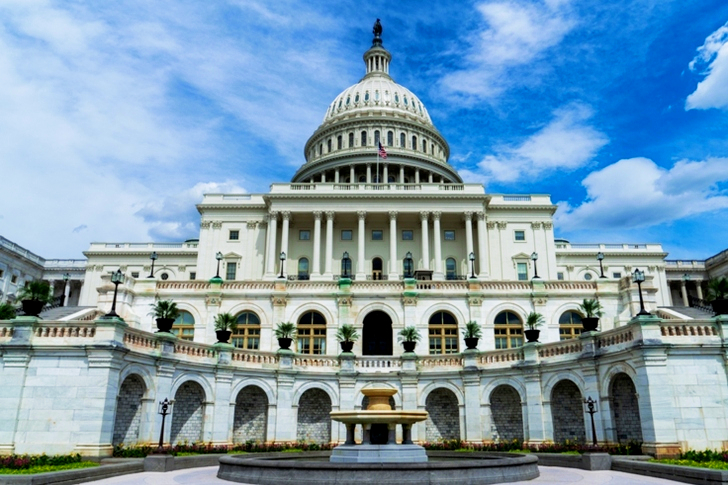 흰색 콘크리트 건물