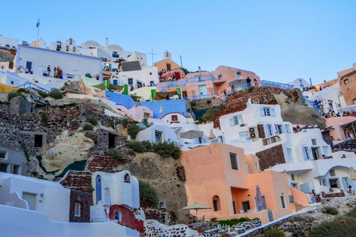 Assorted-color Concrete House Lot