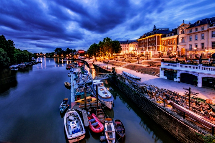 Speedboats on Body of Water