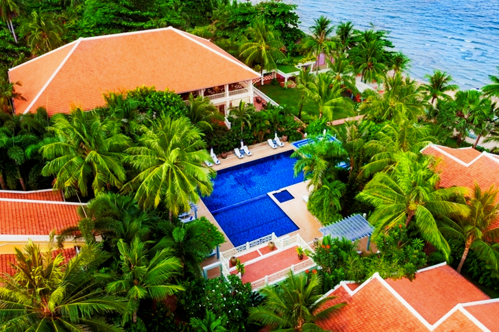 Body of Water Near Houses